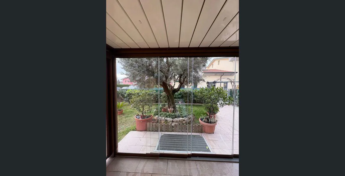 con le vetrate panoramiche più pulizia per i tuoi spazi da vivere in ogni stagione